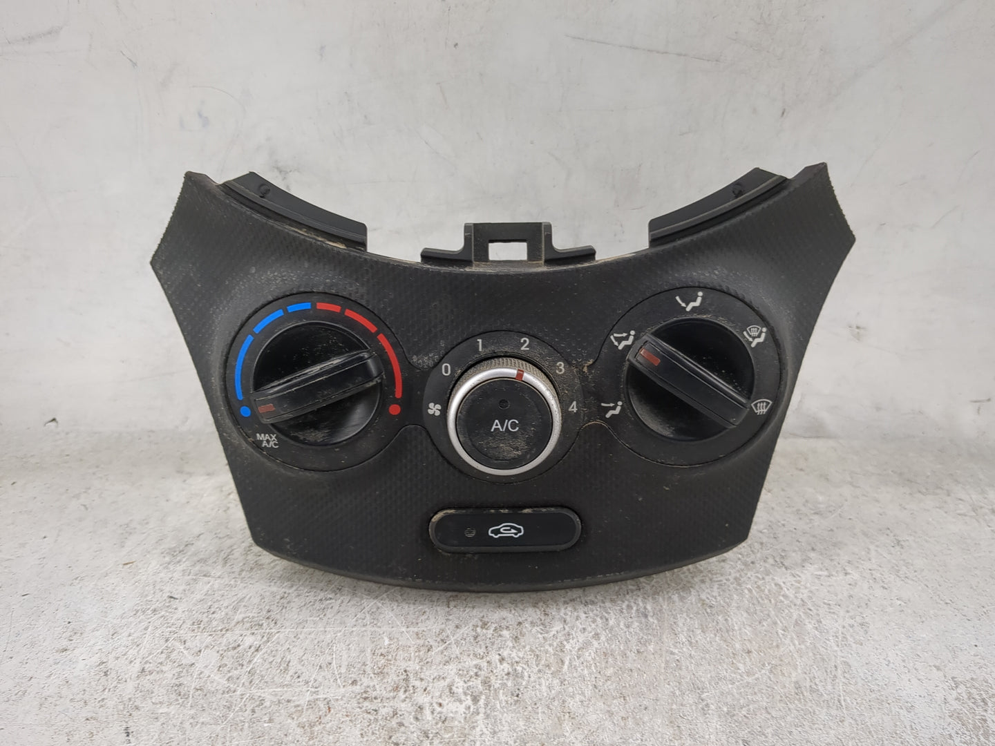 2013 Hyundai Accent Climate Control Module Temperature AC/Heater Replacement P/N:97250-1R161 RY PB50 1304270298 Fits OEM Use