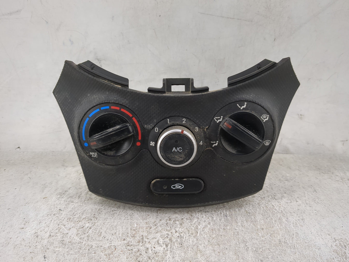 2013 Hyundai Accent Climate Control Module Temperature AC/Heater Replacement P/N:97250-1R161 RY PB50 1304270298 Fits OEM Use