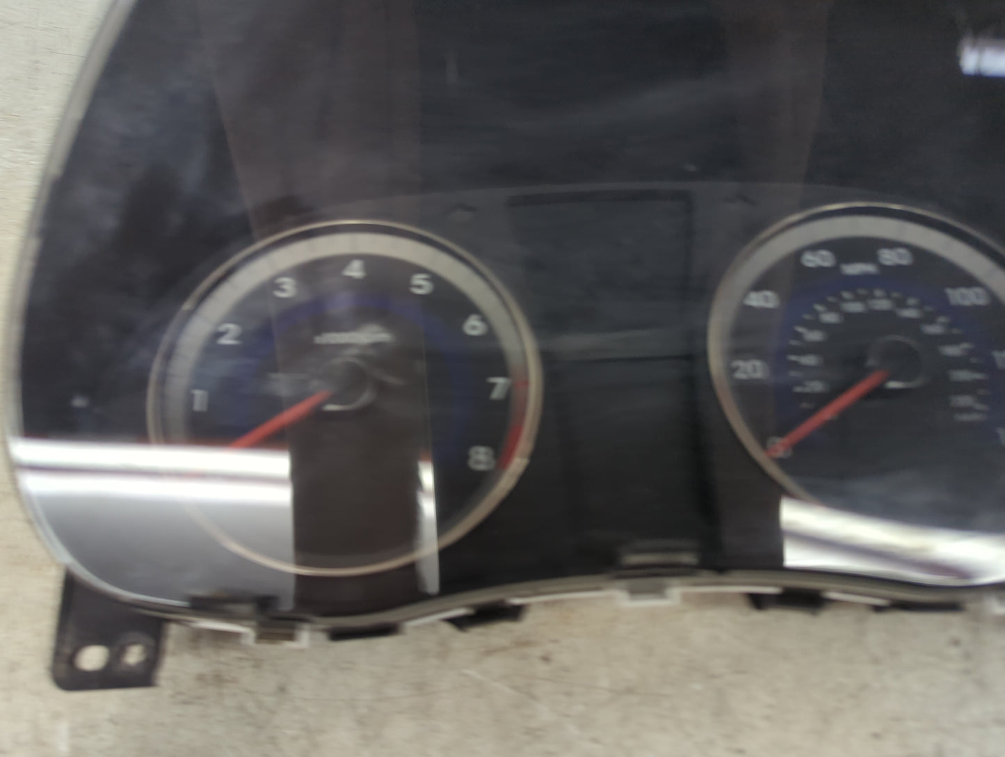 2012-2014 Hyundai Accent Instrument Cluster Speedometer Gauges P/N:94001-1R000 Miles: Fits Fits 2012 2013 2014 OEM Used Auto