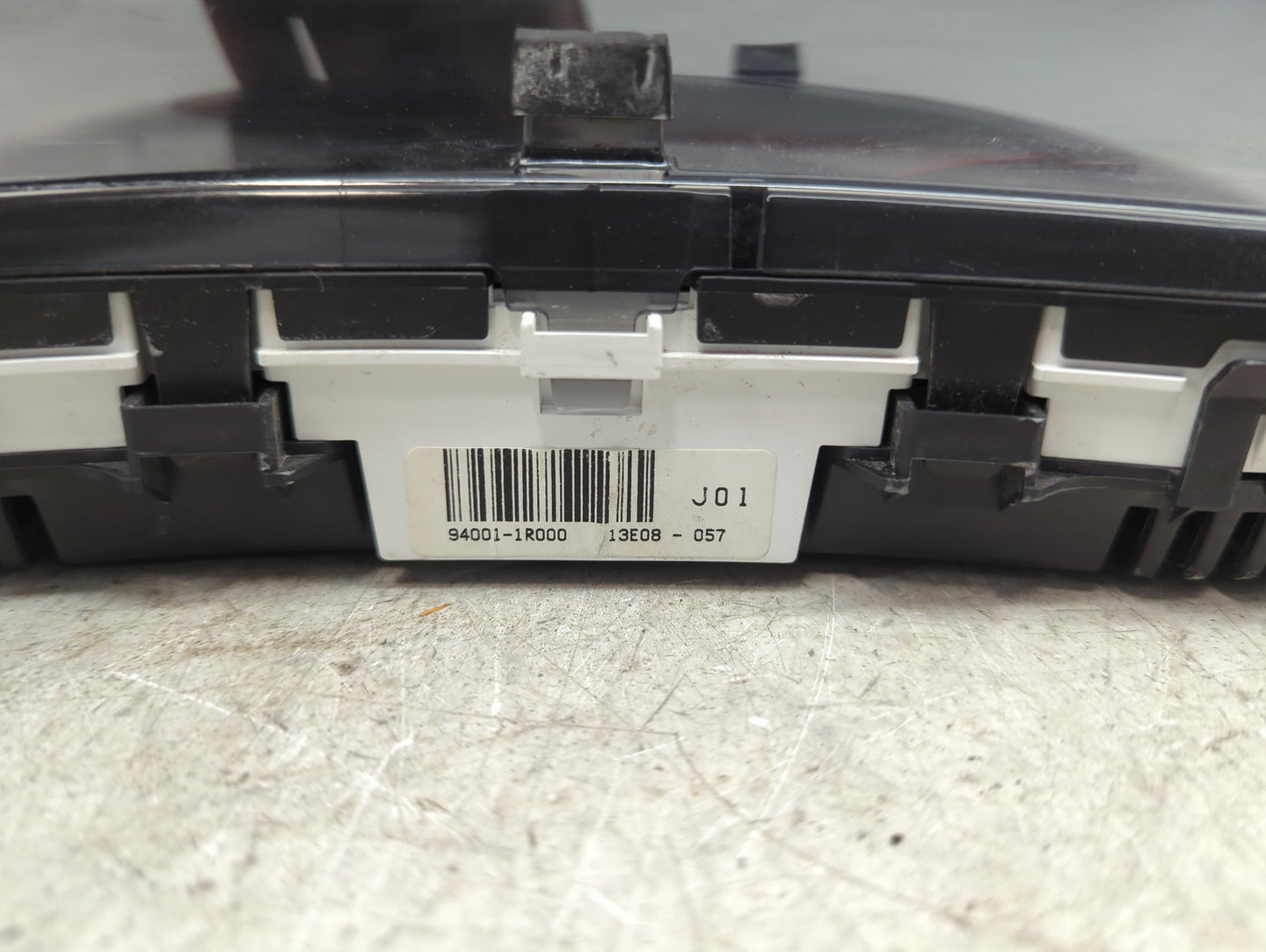 2012-2014 Hyundai Accent Instrument Cluster Speedometer Gauges P/N:94001-1R000 Miles: Fits Fits 2012 2013 2014 OEM Used Auto