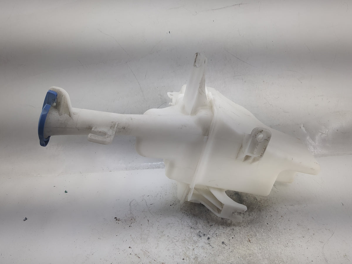 2012-2017 Hyundai Accent Windshield Washer Fluid Reservoir Bottle Oem 1497963 - Oemusedautoparts1.com