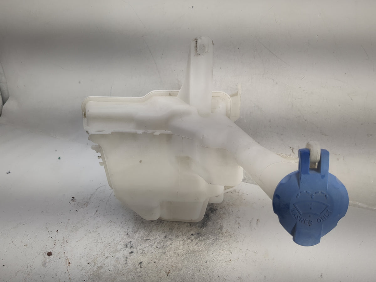 2012-2017 Hyundai Accent Windshield Washer Fluid Reservoir Bottle Oem 1497963 - Oemusedautoparts1.com