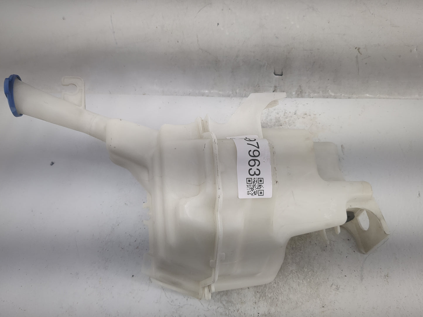 2012-2017 Hyundai Accent Windshield Washer Fluid Reservoir Bottle Oem 1497963 - Oemusedautoparts1.com