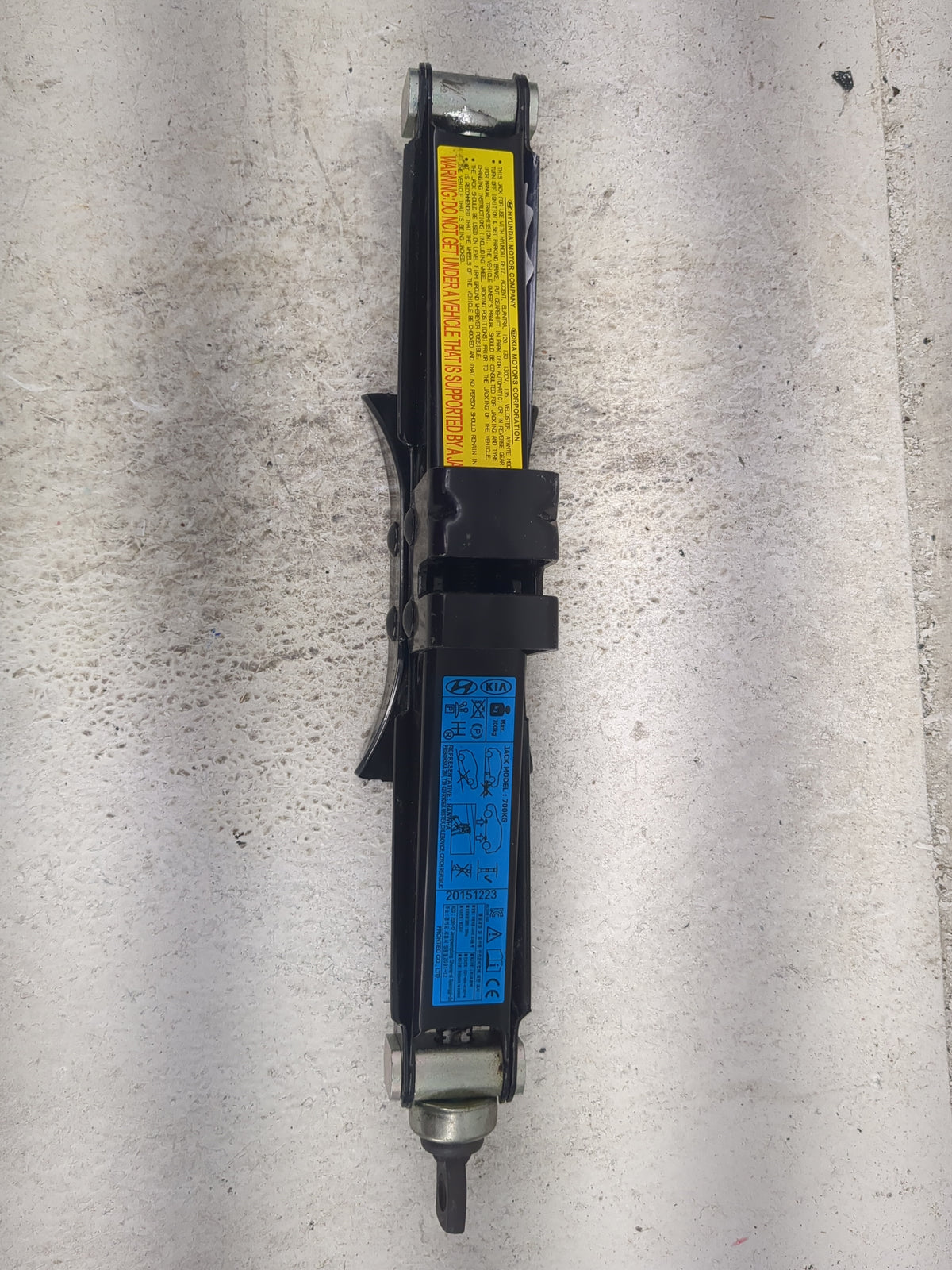 2013 Hyundai Accent Spare Scissor Car Jack - Oemusedautoparts1.com