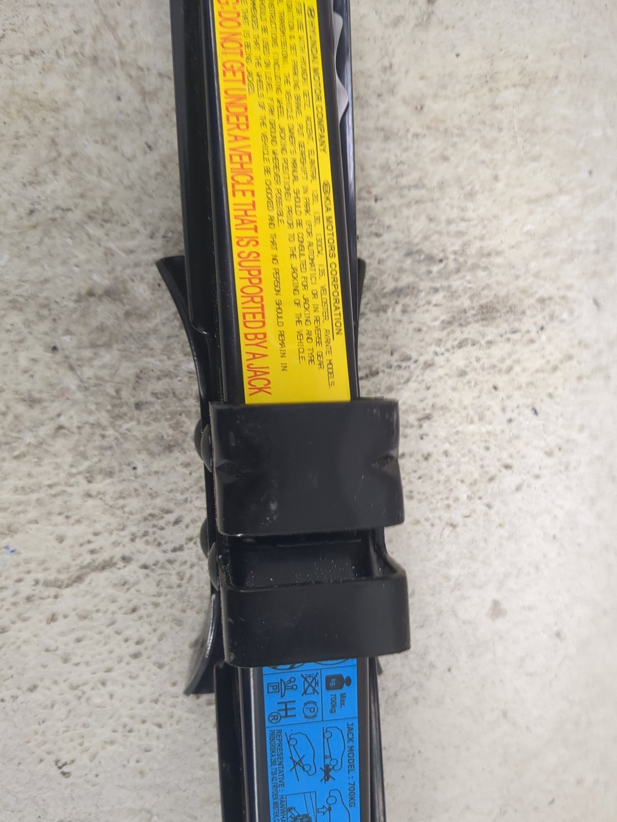 2013 Hyundai Accent Spare Scissor Car Jack - Oemusedautoparts1.com