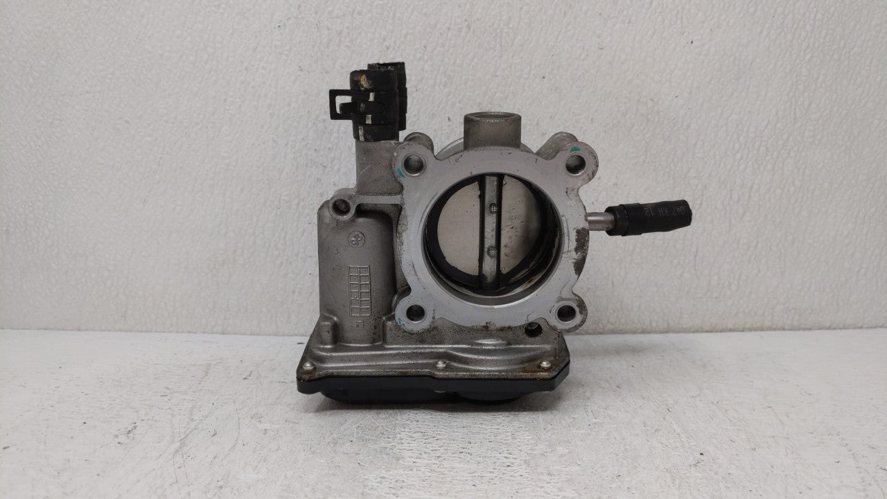 2012-2019 Hyundai Accent Throttle Body P/N:35100-2B300 Fits Fits 2012 2013 2014 2015 2016 2017 2018 2019 OEM Used Auto Parts