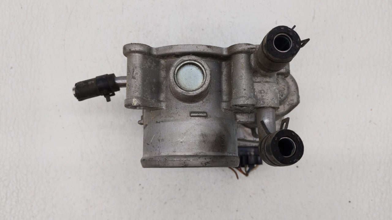 2012-2019 Hyundai Accent Throttle Body P/N:5302-1S02 35100-2B300 Fits Fits 2012 2013 2014 2015 2016 2017 2018 2019 OEM Used 
