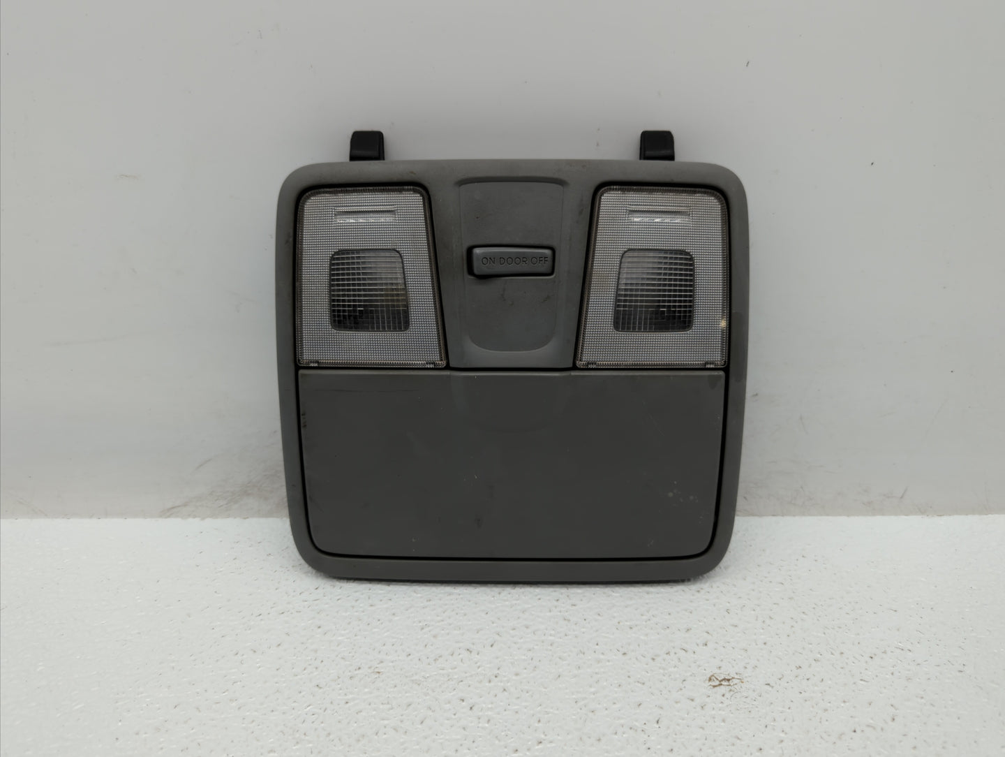 2012-2017 Hyundai Accent Overhead Console W/rear Climate Control - Oemusedautoparts1.com