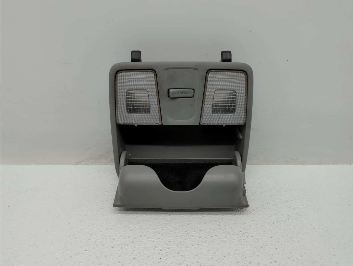 2012-2017 Hyundai Accent Overhead Console W/rear Climate Control - Oemusedautoparts1.com