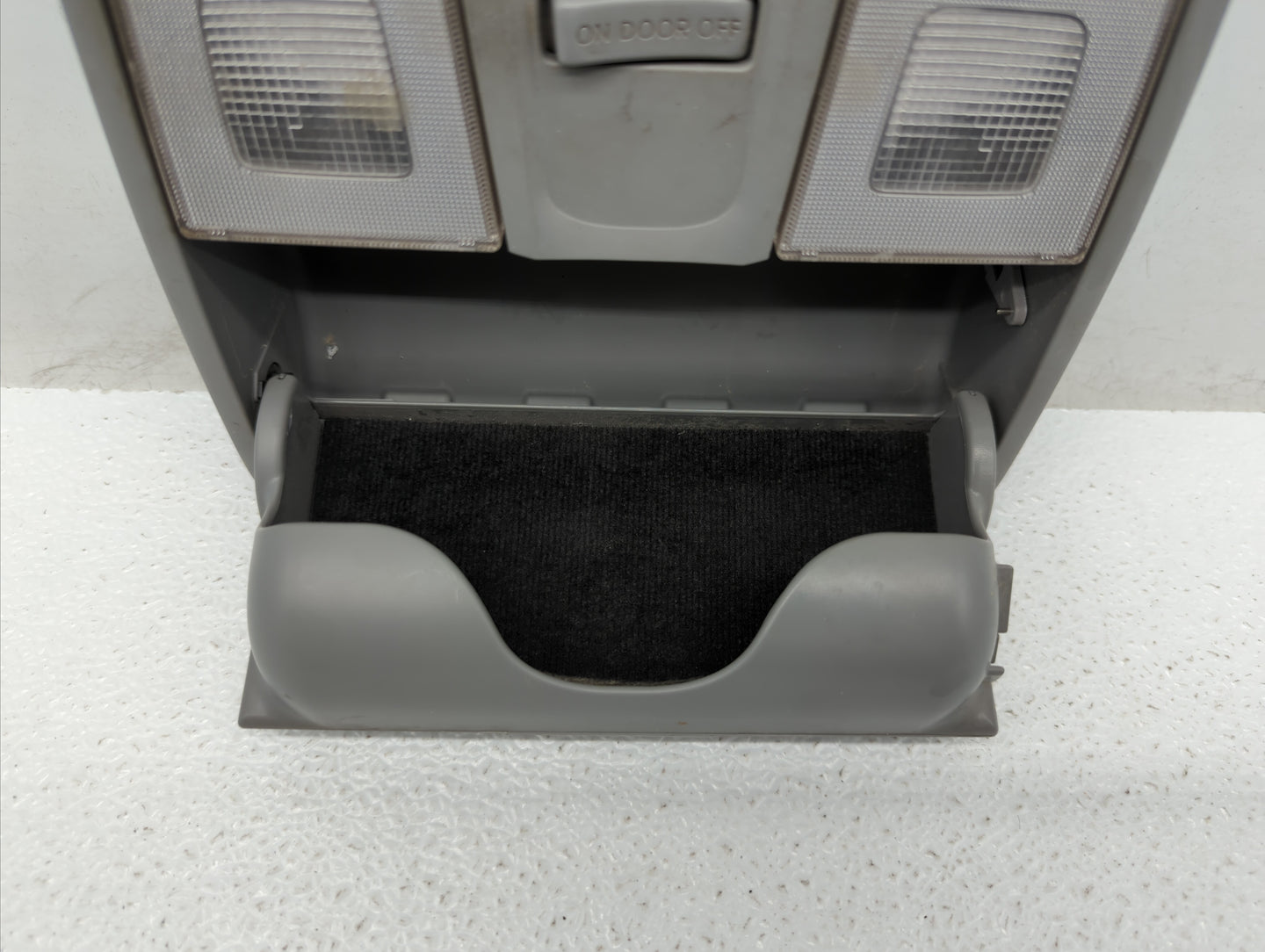 2012-2017 Hyundai Accent Overhead Console W/rear Climate Control - Oemusedautoparts1.com