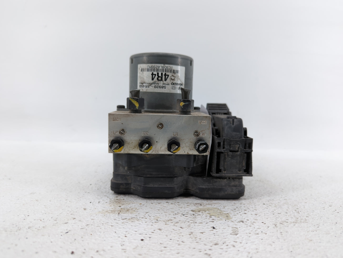 2012-2013 Hyundai Accent ABS Pump Control Module Replacement P/N:58920-1R450 58920-1R400 Fits Fits 2012 2013 OEM Used Auto P