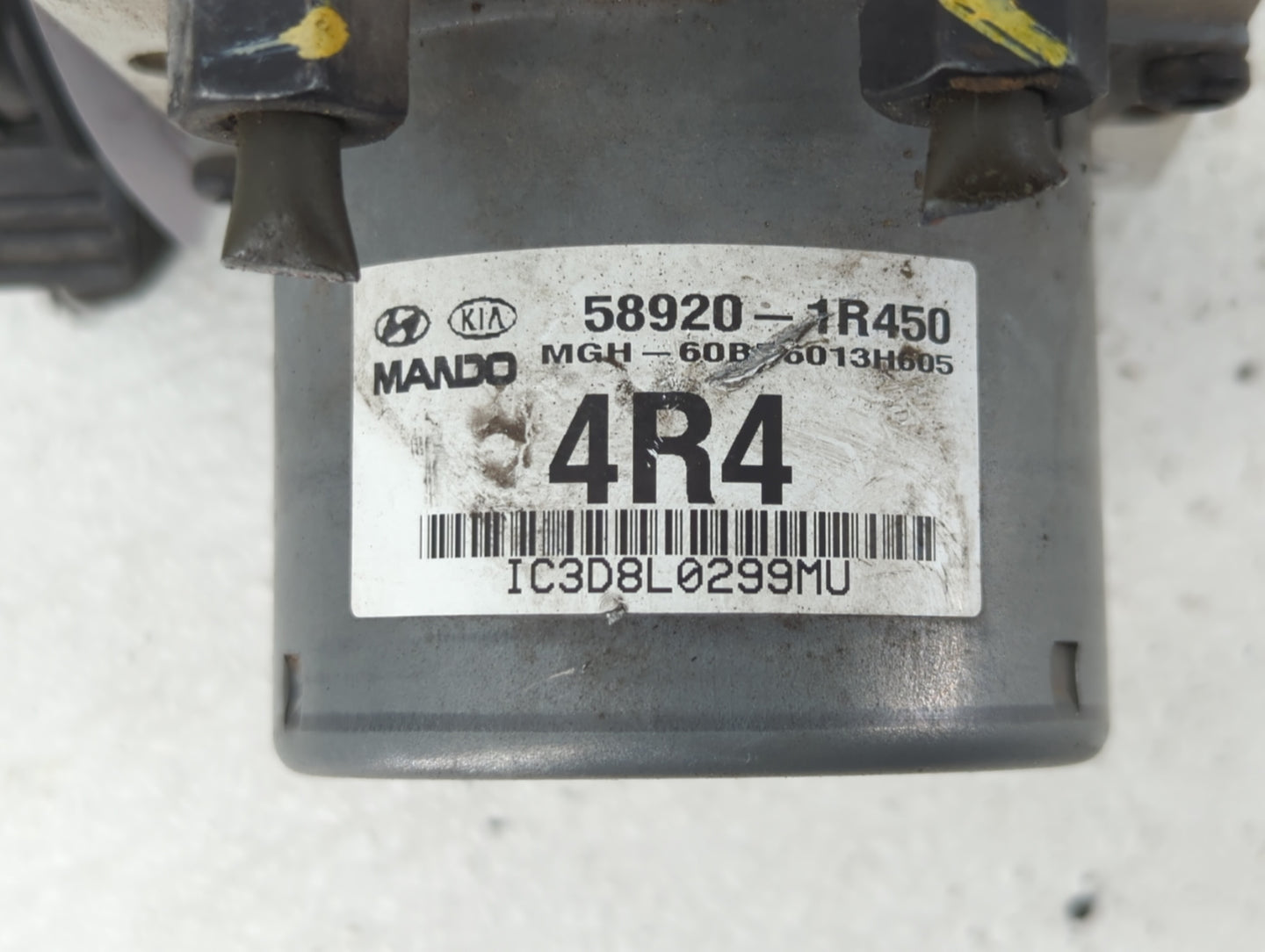2012-2013 Hyundai Accent ABS Pump Control Module Replacement P/N:58920-1R450 58920-1R400 Fits Fits 2012 2013 OEM Used Auto P