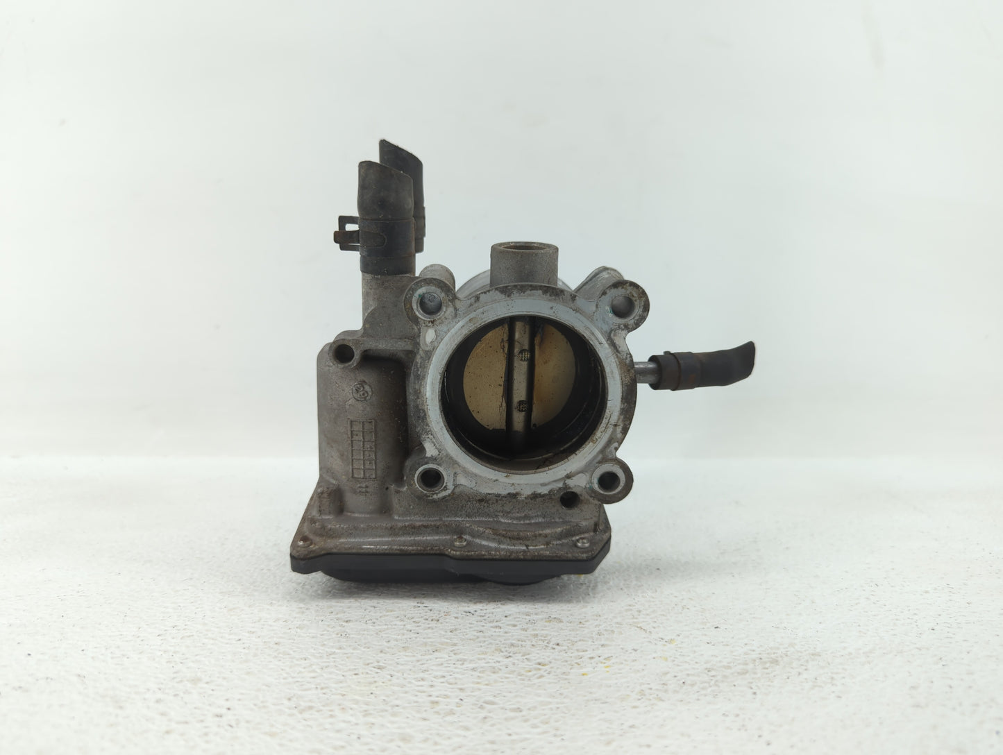 2012-2019 Hyundai Accent Throttle Body P/N:35100-2B300 Fits Fits 2012 2013 2014 2015 2016 2017 2018 2019 OEM Used Auto Parts