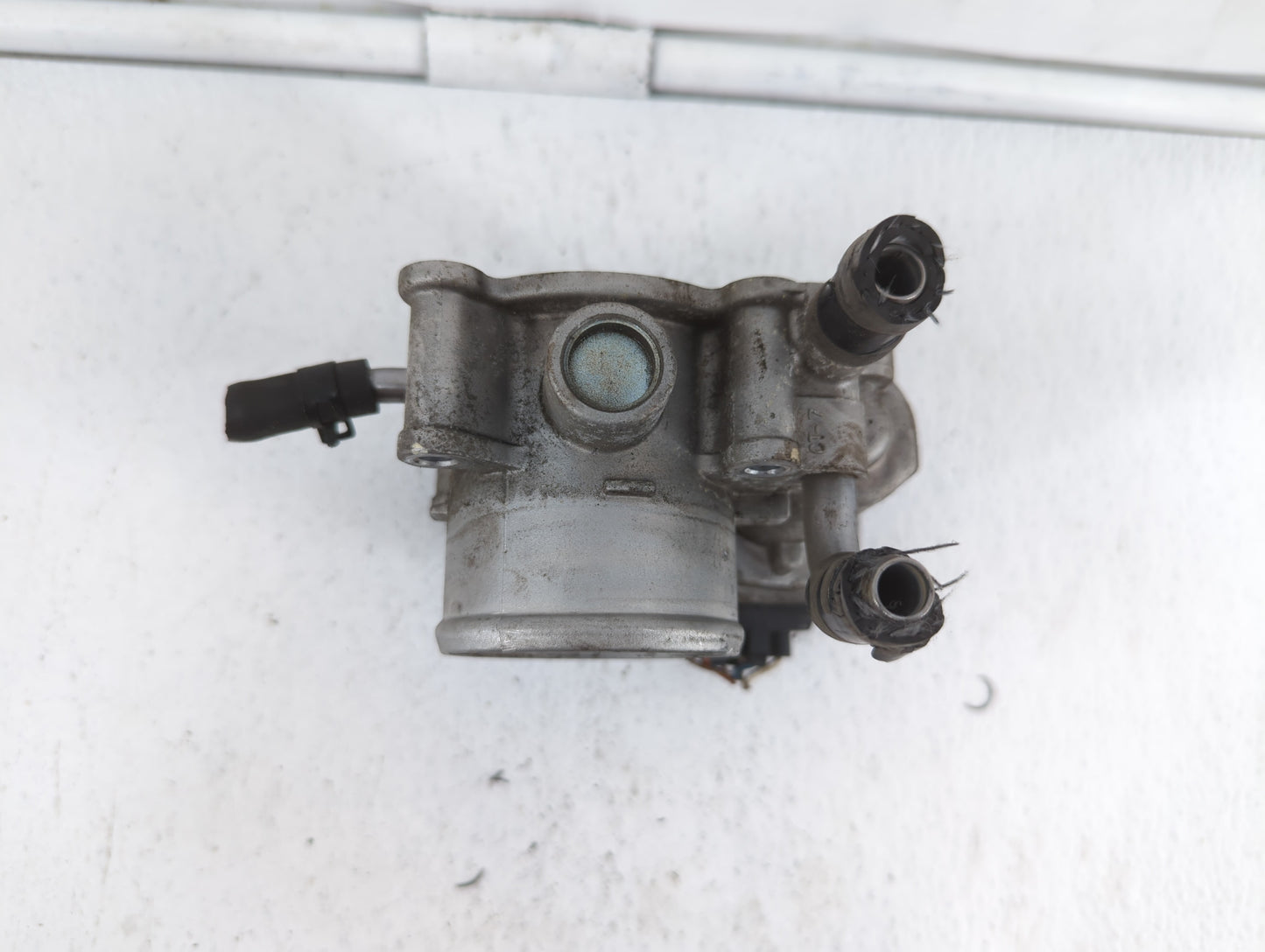 2012-2019 Hyundai Accent Throttle Body P/N:35100-2B300 Fits Fits 2012 2013 2014 2015 2016 2017 2018 2019 OEM Used Auto Parts