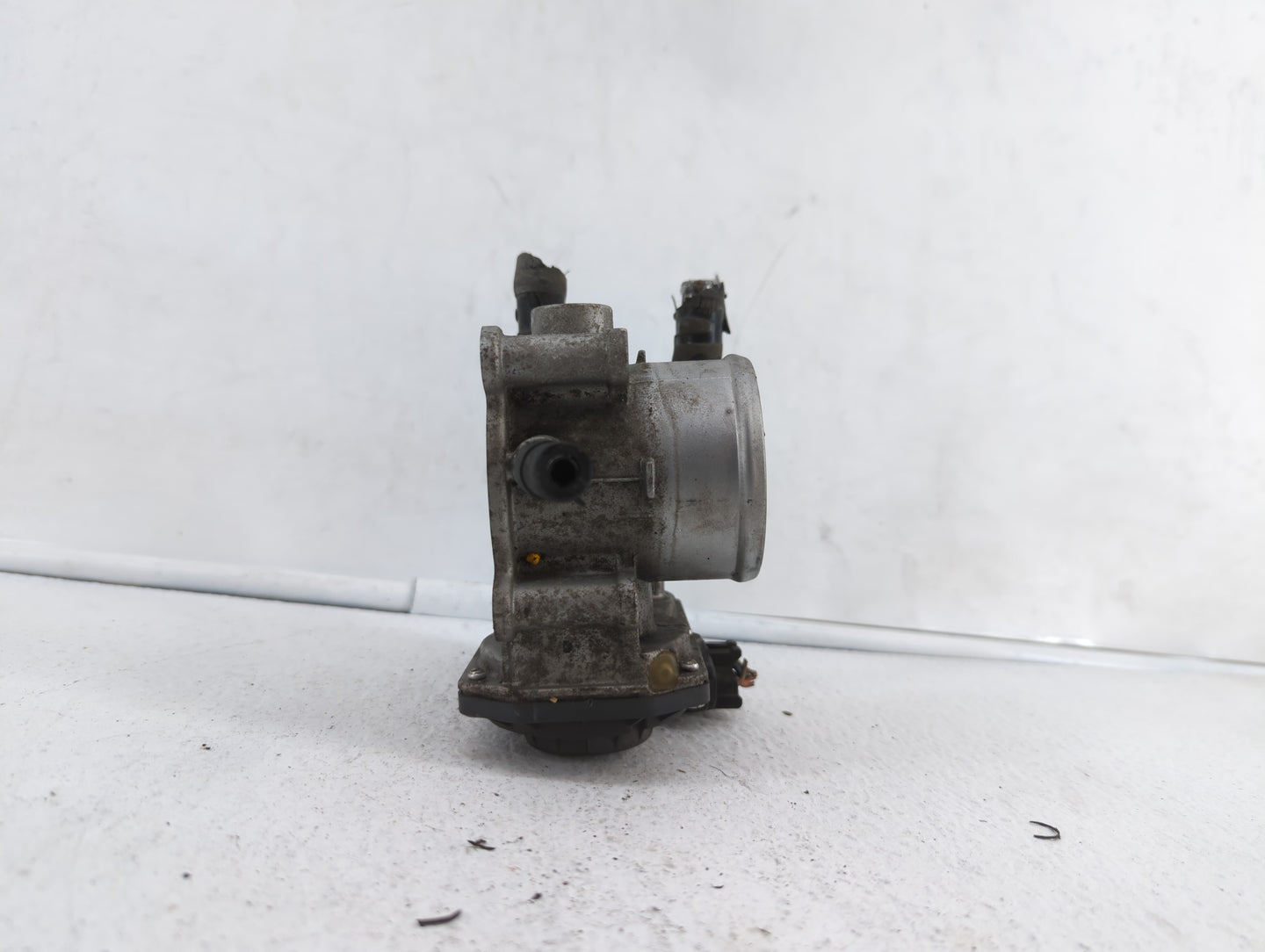 2012-2019 Hyundai Accent Throttle Body P/N:35100-2B300 Fits Fits 2012 2013 2014 2015 2016 2017 2018 2019 OEM Used Auto Parts