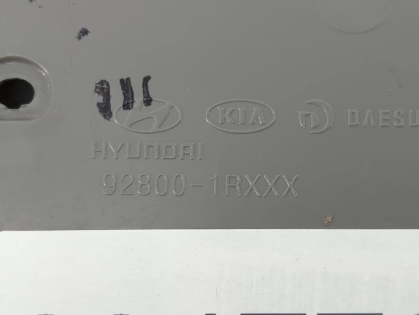 2012-2017 Hyundai Accent Overhead Roof Console Grey - Oemusedautoparts1.com