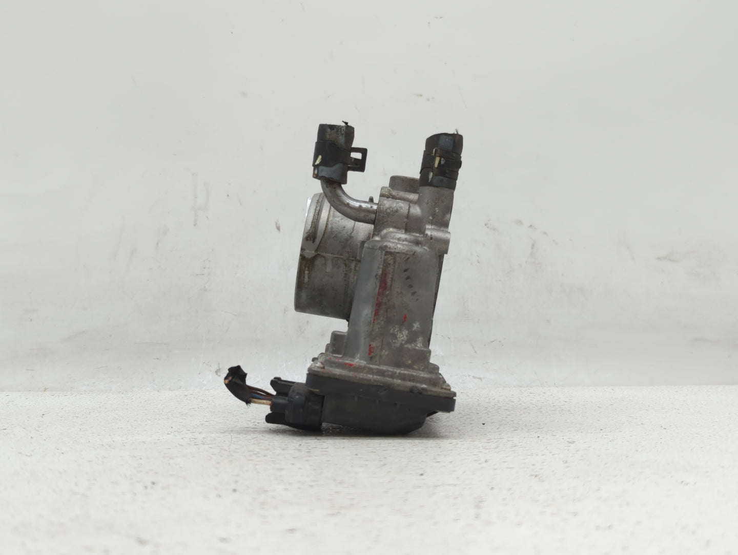 2012-2019 Hyundai Accent Throttle Body P/N:35100-2B300 Fits Fits 2012 2013 2014 2015 2016 2017 2018 2019 OEM Used Auto Parts