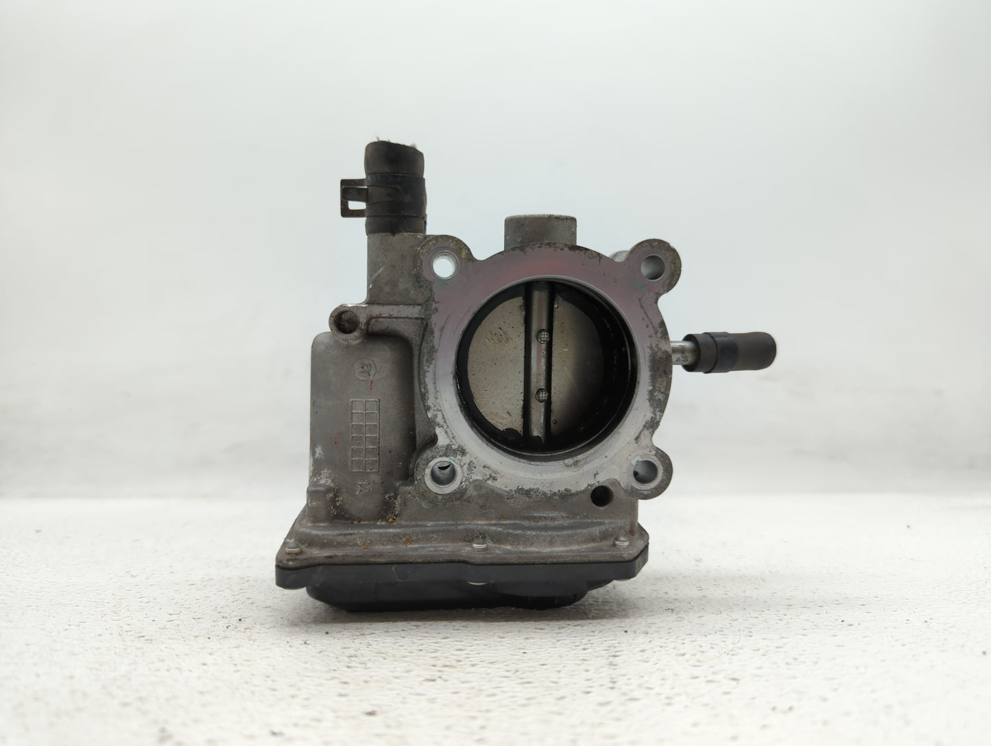 2012-2019 Hyundai Accent Throttle Body P/N:35100-2B300 Fits Fits 2012 2013 2014 2015 2016 2017 2018 2019 OEM Used Auto Parts