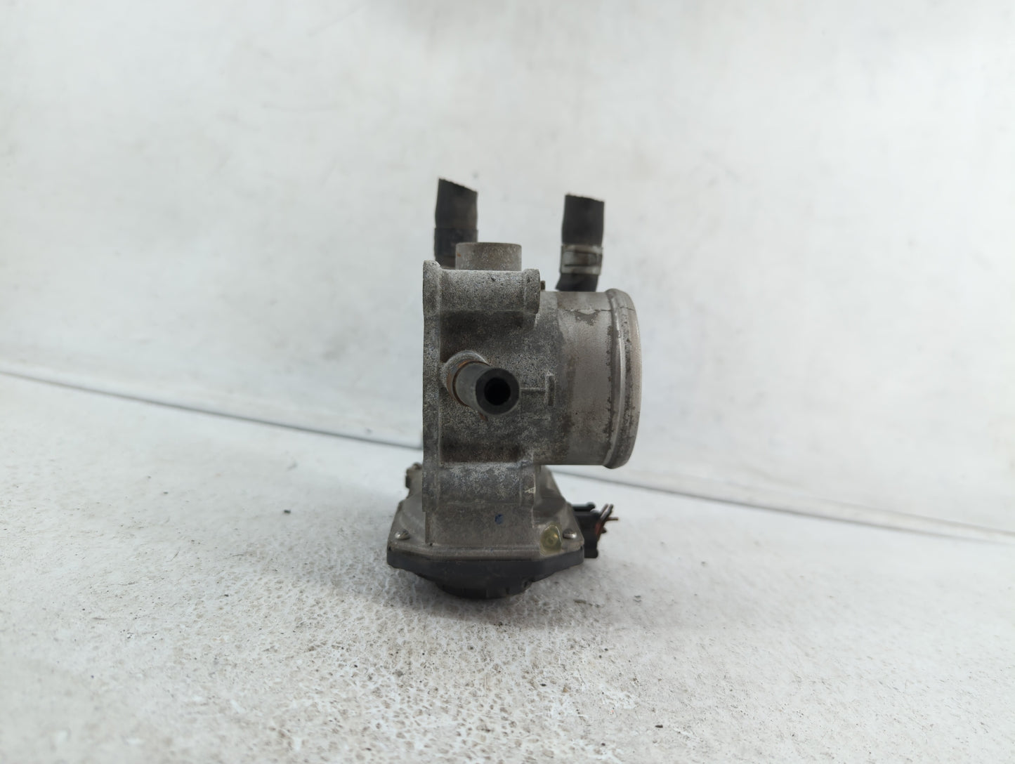 2012-2019 Hyundai Accent Throttle Body P/N:35100-2B300 Fits Fits 2012 2013 2014 2015 2016 2017 2018 2019 OEM Used Auto Parts