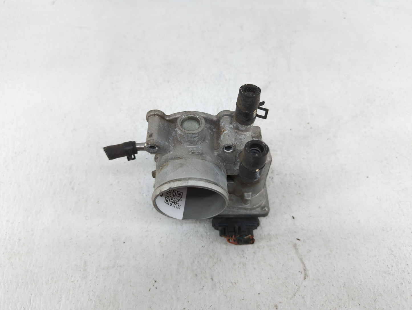 2012-2019 Hyundai Accent Throttle Body P/N:35100-2B300 Fits Fits 2012 2013 2014 2015 2016 2017 2018 2019 OEM Used Auto Parts