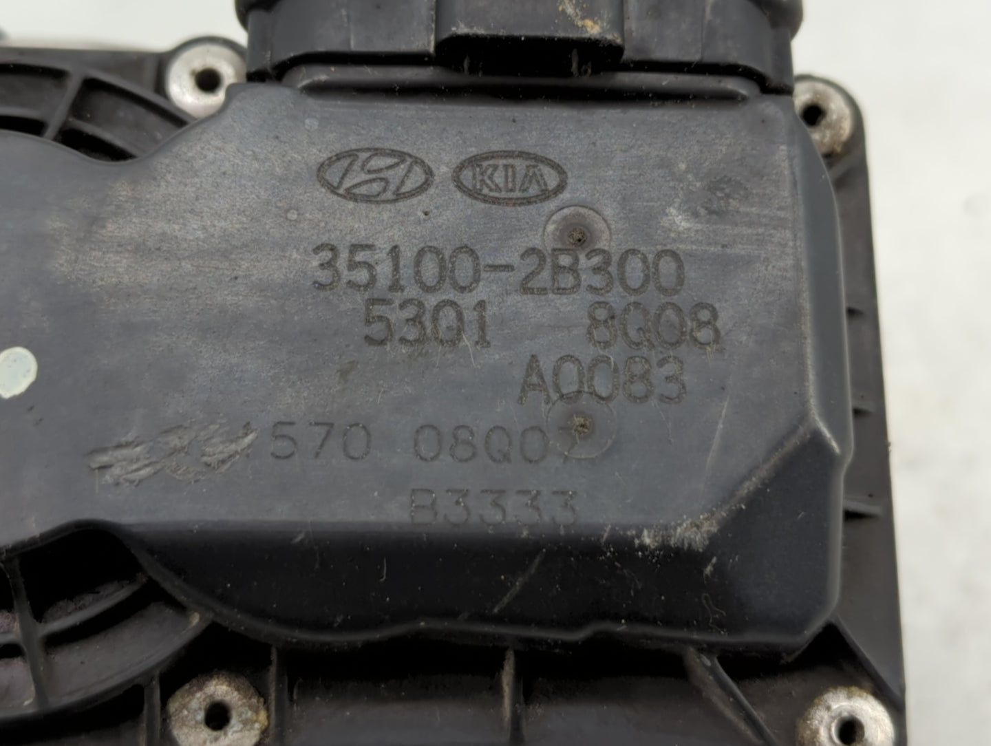 2012-2019 Hyundai Accent Throttle Body P/N:35100-2B300 Fits Fits 2012 2013 2014 2015 2016 2017 2018 2019 OEM Used Auto Parts