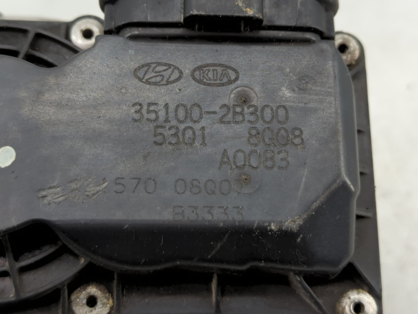 2012-2019 Hyundai Accent Throttle Body P/N:35100-2B300 Fits Fits 2012 2013 2014 2015 2016 2017 2018 2019 OEM Used Auto Parts