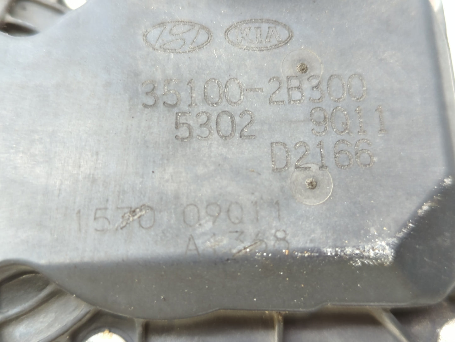 2012-2019 Hyundai Accent Throttle Body P/N:35100-2B300 Fits Fits 2012 2013 2014 2015 2016 2017 2018 2019 OEM Used Auto Parts