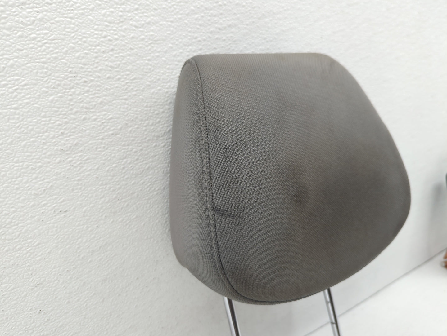 2012-2014 Hyundai Accent Headrest Head Rest Front Driver Passenger Seat - Oemusedautoparts1.com