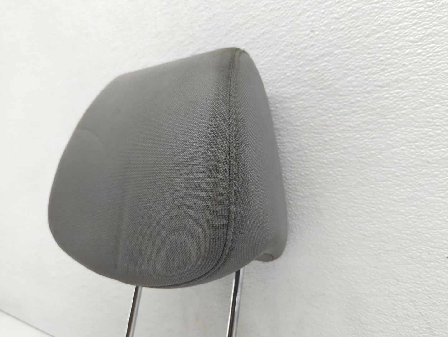 2012-2014 Hyundai Accent Headrest Head Rest Front Driver Passenger Seat - Oemusedautoparts1.com