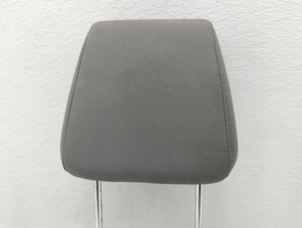 2013 Hyundai Accent Headrest Head Rest Rear Center Seat Grey 461671 - Oemusedautoparts1.com