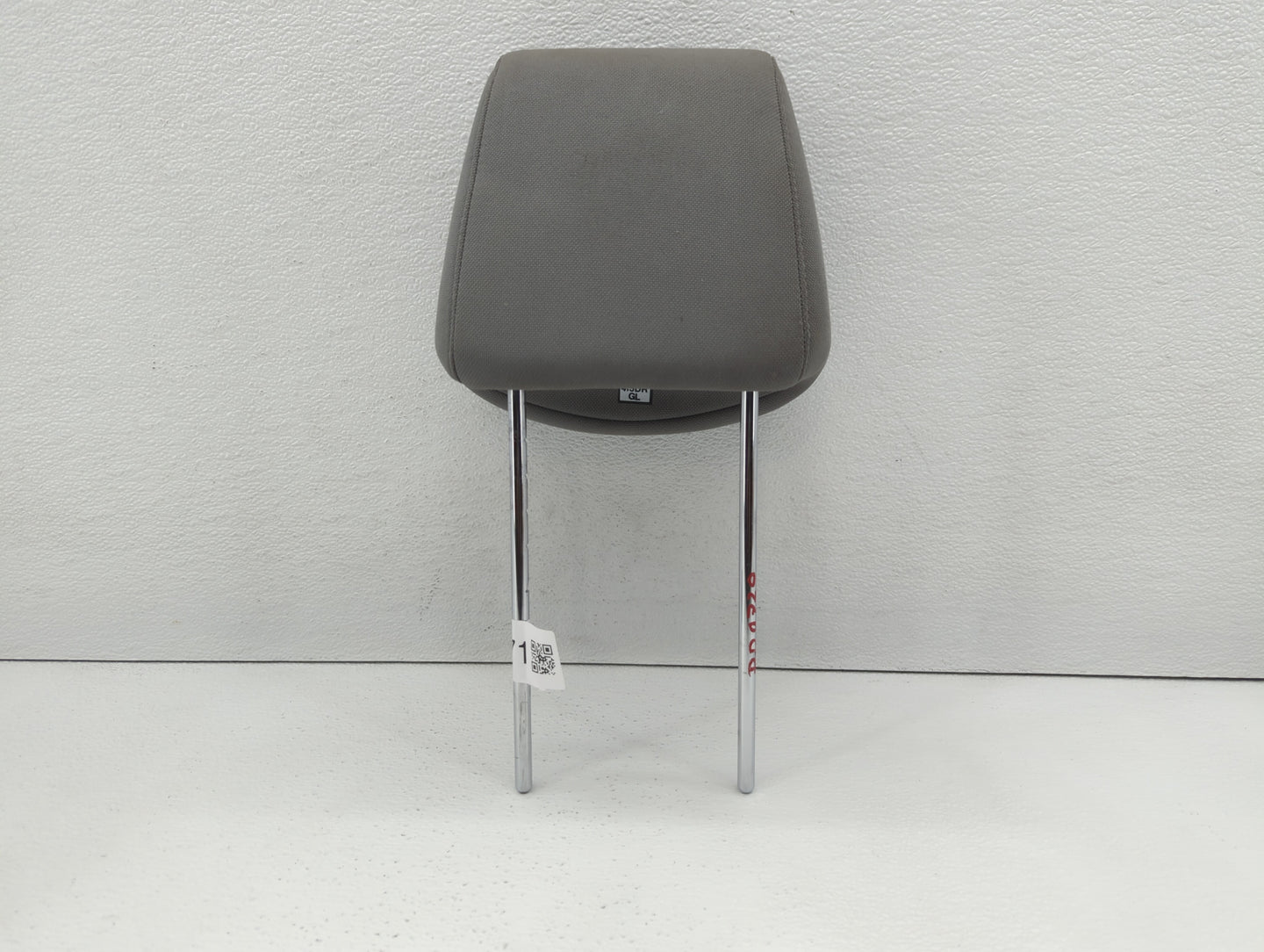 2012-2014 Hyundai Accent Headrest Head Rest Front Driver Passenger Seat - Oemusedautoparts1.com