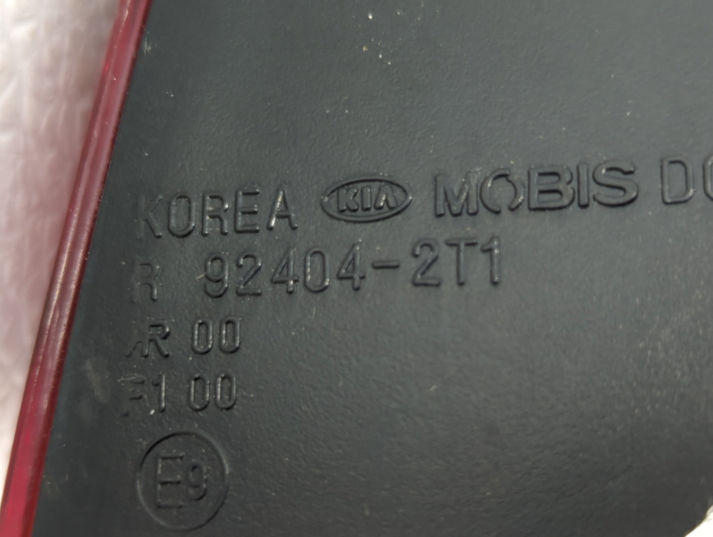 2012-2014 Hyundai Accent Tail Light Assembly Passenger Right OEM P/N:92404-2T1 92402-1R0, 92402-1R2 Fits Fits 2012 2013 2014