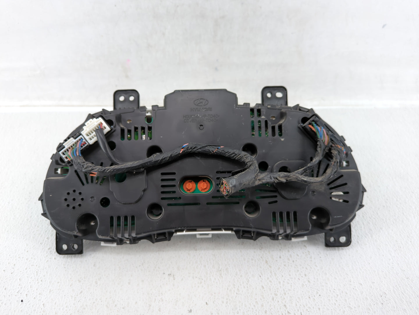 2012-2013 Hyundai Accent Instrument Cluster Speedometer Gauges P/N:94001-1R010 94001-1R000, 94001-1R020 Fits Fits 2012 2013 