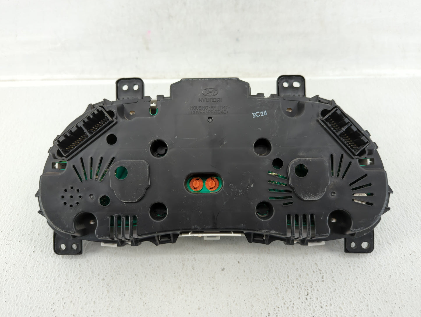 2012-2013 Hyundai Accent Instrument Cluster Speedometer Gauges P/N:94001-1R000 94001-1R010 Fits Fits 2012 2013 OEM Used Auto