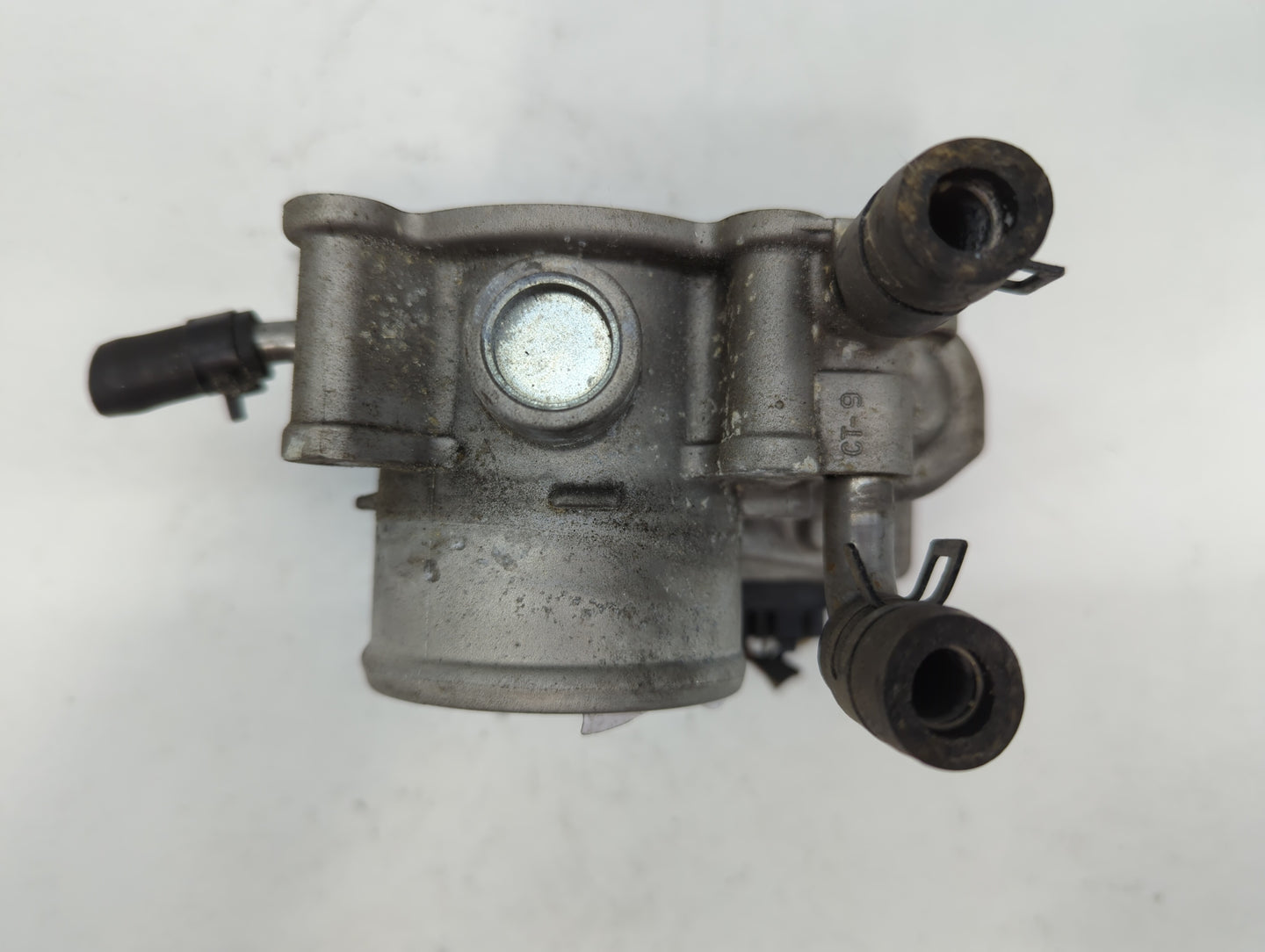 2012-2019 Hyundai Accent Throttle Body P/N:35100-2B300 Fits Fits 2012 2013 2014 2015 2016 2017 2018 2019 OEM Used Auto Parts