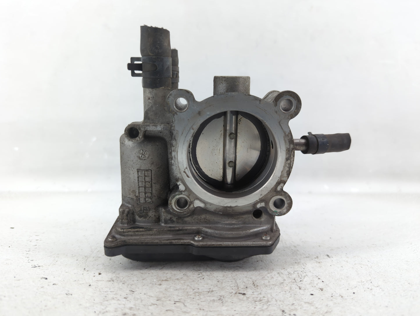 2012-2019 Hyundai Accent Throttle Body P/N:35100-2B300 Fits Fits 2012 2013 2014 2015 2016 2017 2018 2019 OEM Used Auto Parts