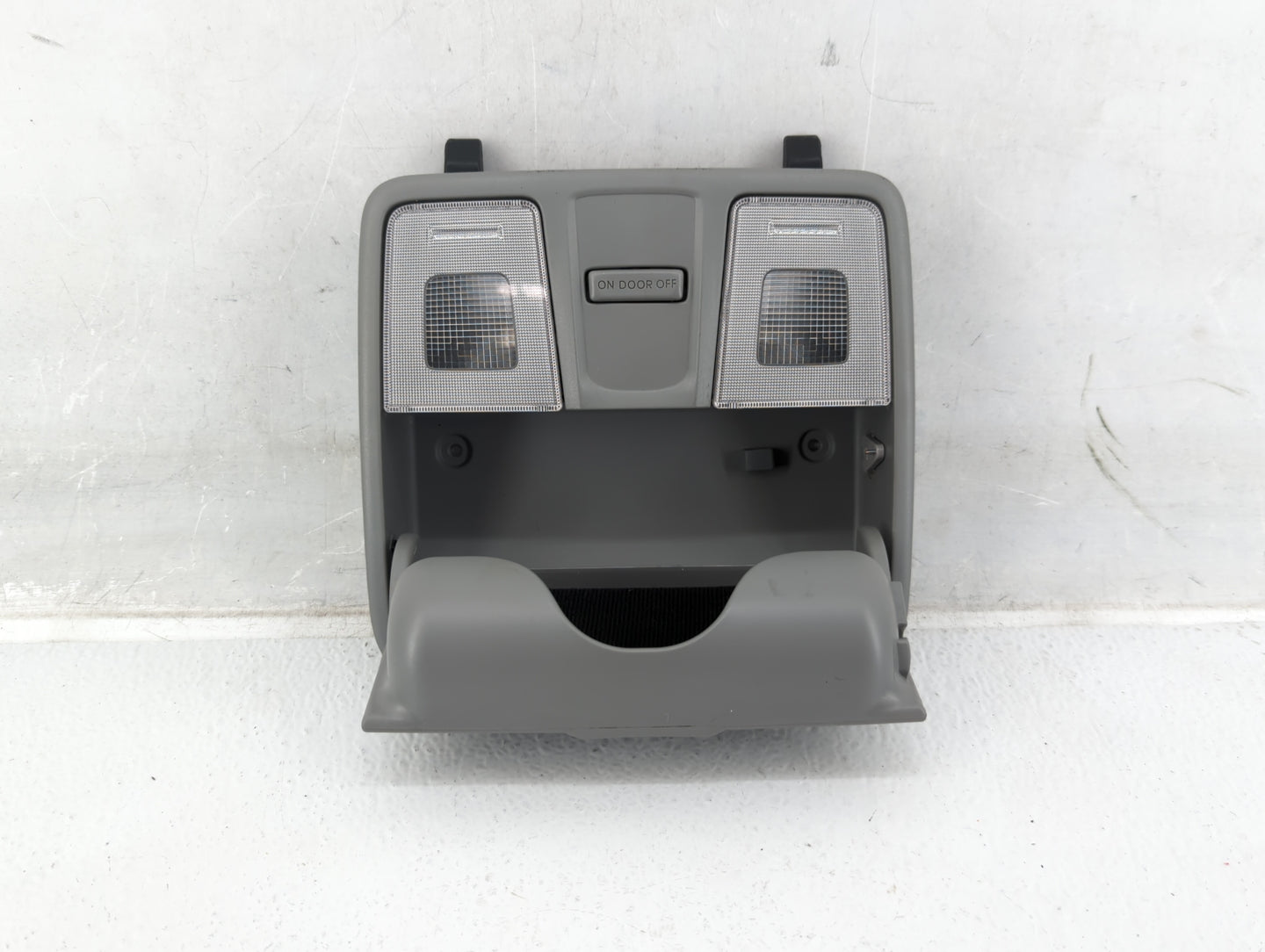 2012-2017 Hyundai Accent Overhead Roof Console 559359 - Oemusedautoparts1.com