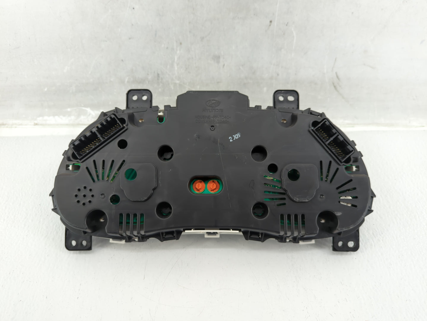 2012-2014 Hyundai Accent Instrument Cluster Speedometer Gauges P/N:94001-1R000 Fits Fits 2012 2013 2014 OEM Used Auto Parts 