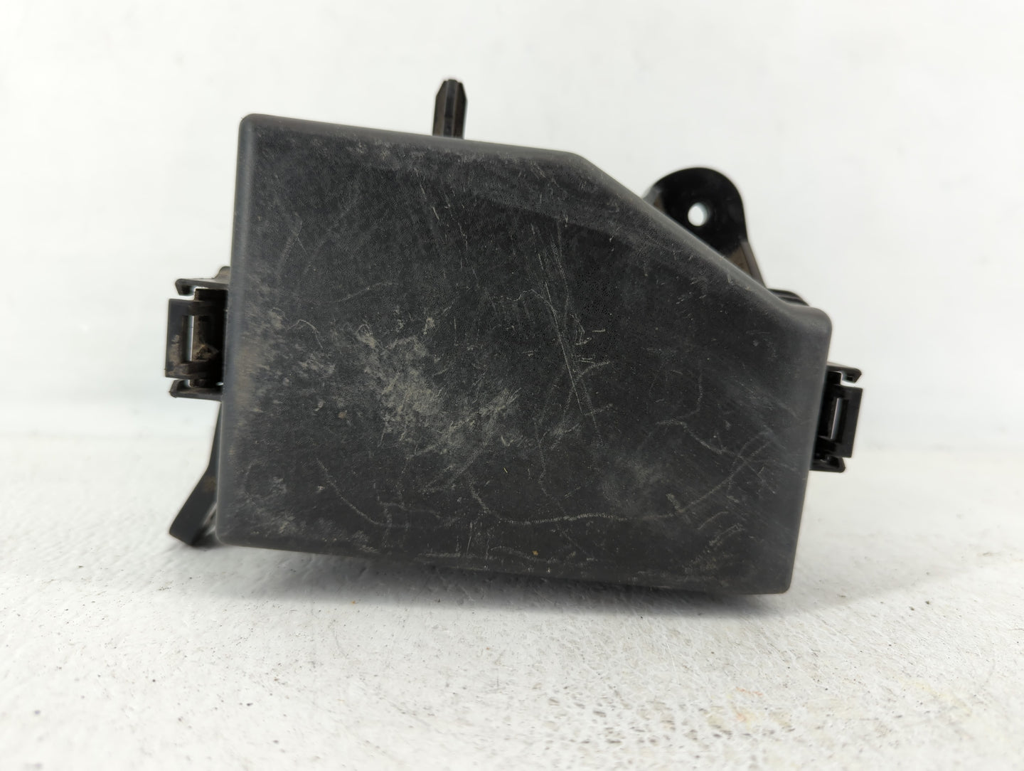 2012-2013 Hyundai Accent Fusebox Fuse Box Panel Relay Module P/N:91221-1R713 Fits Fits 2012 2013 OEM Used Auto Parts - Oemus