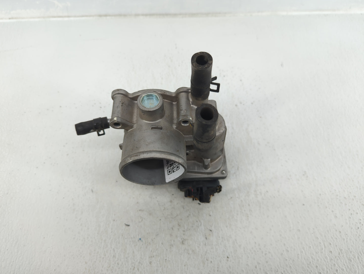 2012-2019 Hyundai Accent Throttle Body P/N:35100-2B300 Fits Fits 2012 2013 2014 2015 2016 2017 2018 2019 OEM Used Auto Parts
