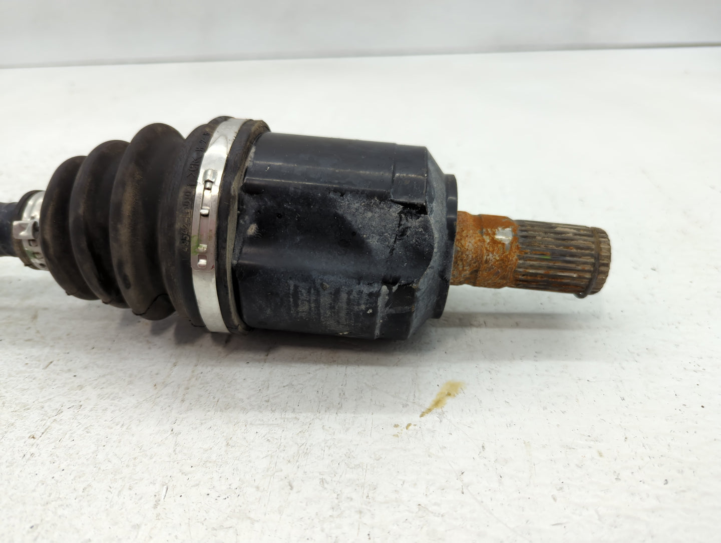 2012-2017 Hyundai Accent Axle Shaft Front Driver Cv C/v - Oemusedautoparts1.com