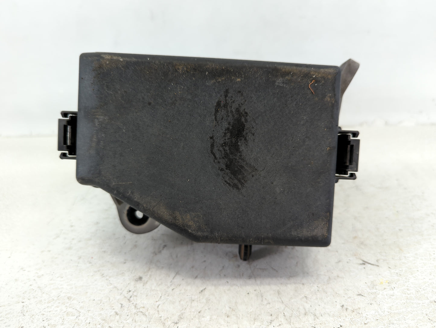 2013-2014 Hyundai Accent Fusebox Fuse Box Panel Relay Module P/N:12704-028 5028, 912211R533 Fits Fits 2013 2014 OEM Used Aut