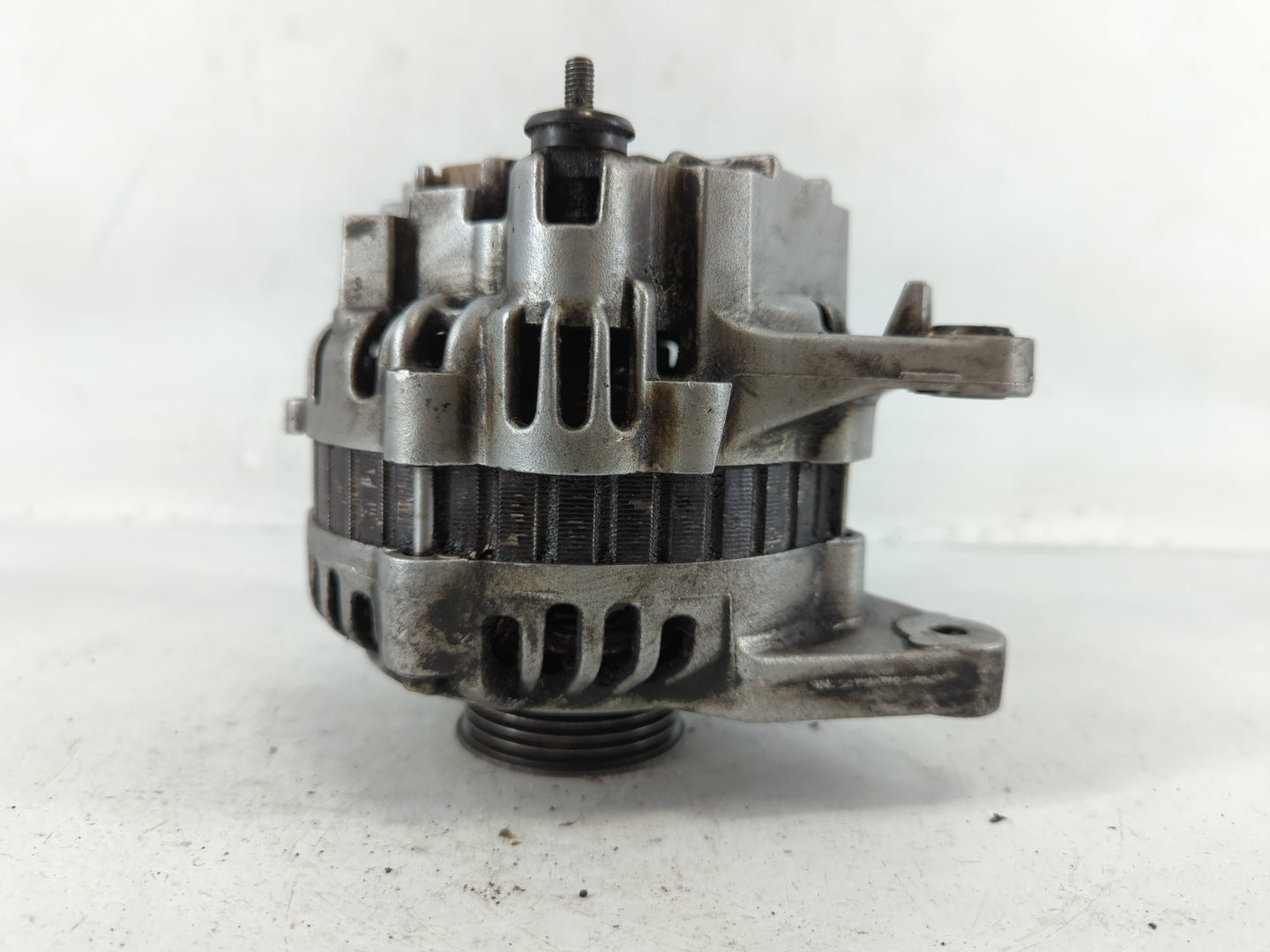 2012-2014 Hyundai Accent Alternator Replacement Generator Charging Assembly Engine OEM Fits Fits 2012 2013 2014 2015 2016 20