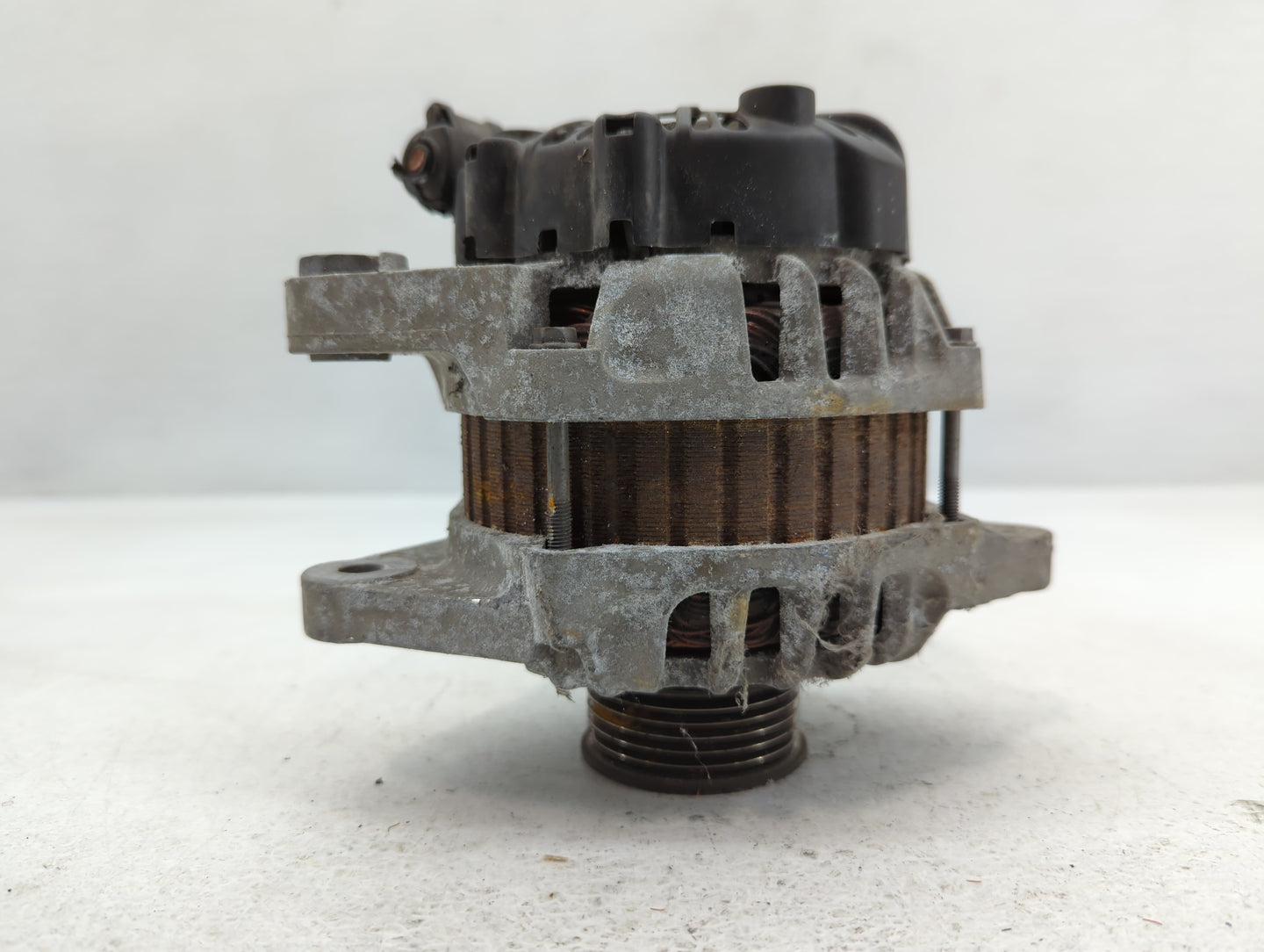 2012-2014 Hyundai Accent Alternator Replacement Generator Charging Assembly Engine OEM P/N:37300-2B300 2607372 Fits OEM Used