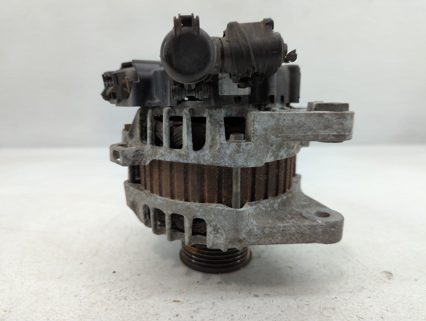 2012-2014 Hyundai Accent Alternator Replacement Generator Charging Assembly Engine OEM P/N:37300-2B300 2607372 Fits OEM Used
