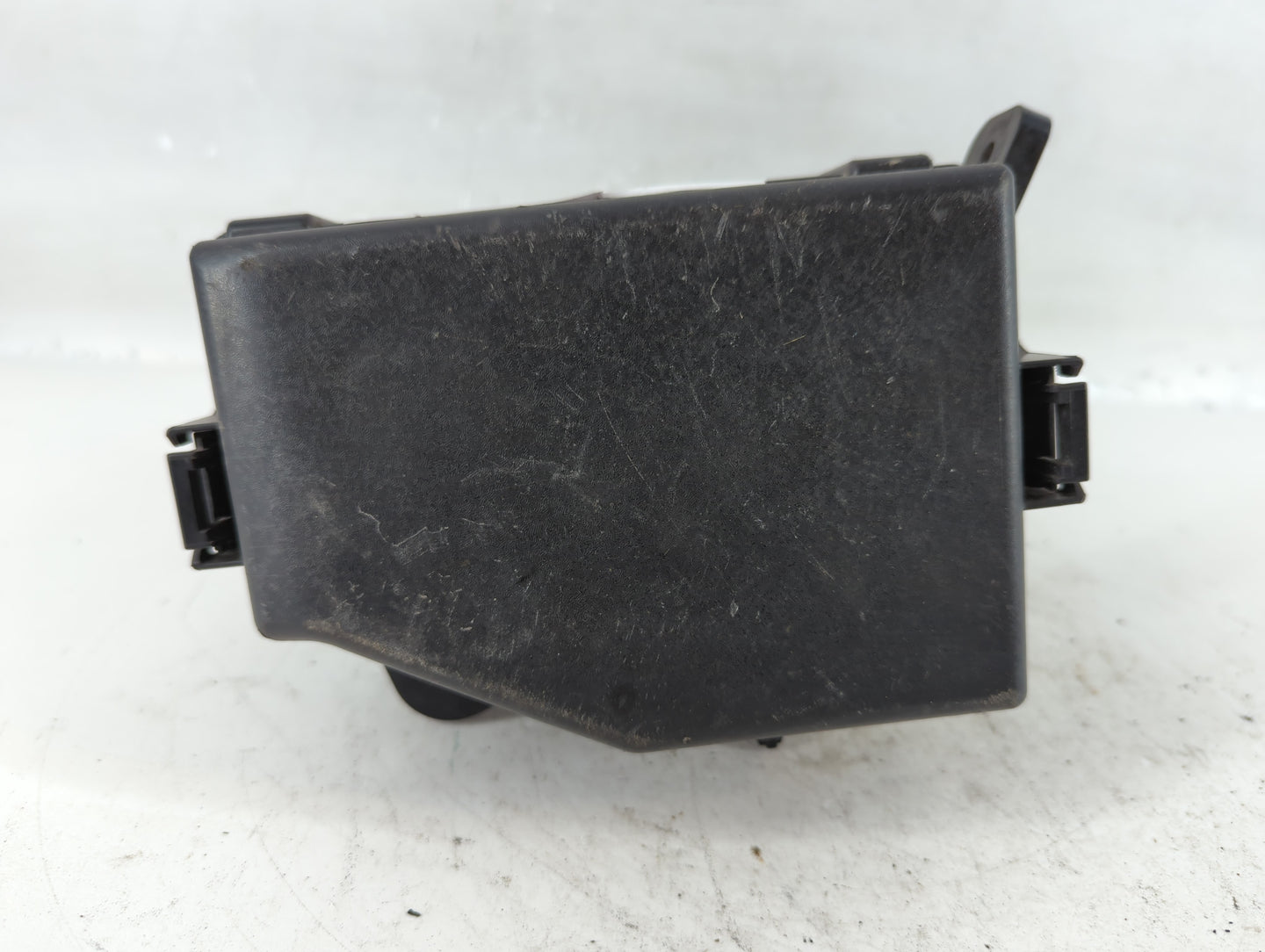 2012-2013 Hyundai Accent Fusebox Fuse Box Panel Relay Module P/N:91221-1R712 Fits Fits 2012 2013 OEM Used Auto Parts - Oemus