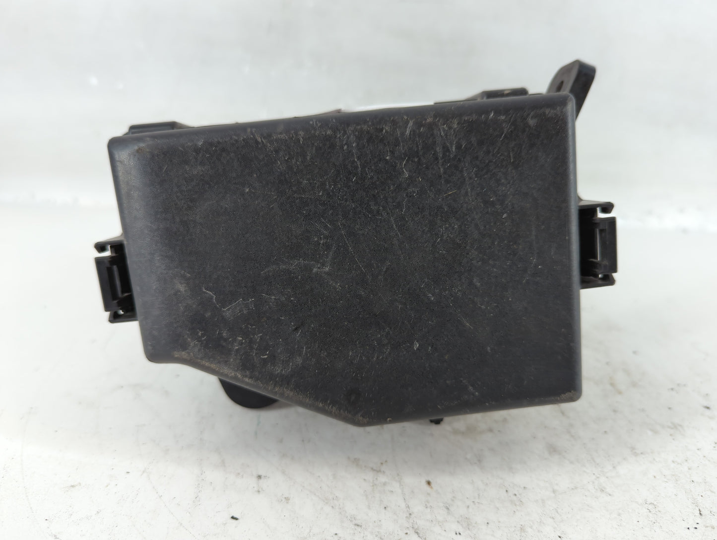 2012-2013 Hyundai Accent Fusebox Fuse Box Panel Relay Module P/N:91221-1R712 Fits Fits 2012 2013 OEM Used Auto Parts - Oemus