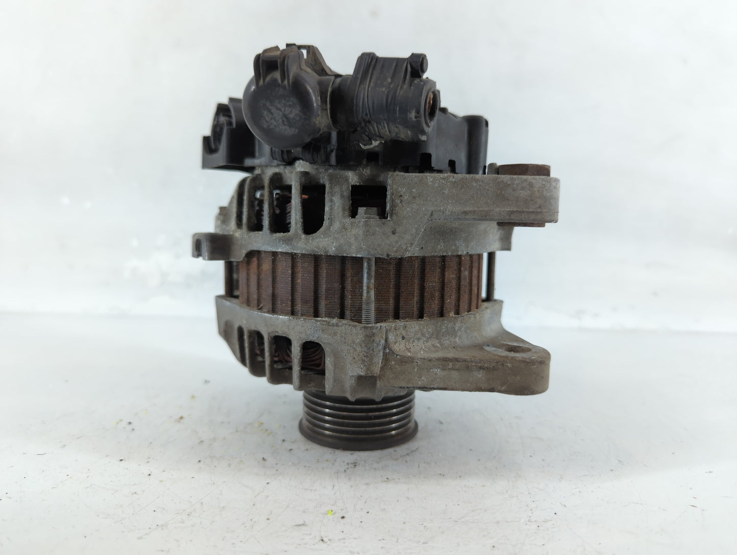 2012-2014 Hyundai Accent Alternator Replacement Generator Charging Assembly Engine OEM P/N:2607372 37300-2B300 Fits OEM Used