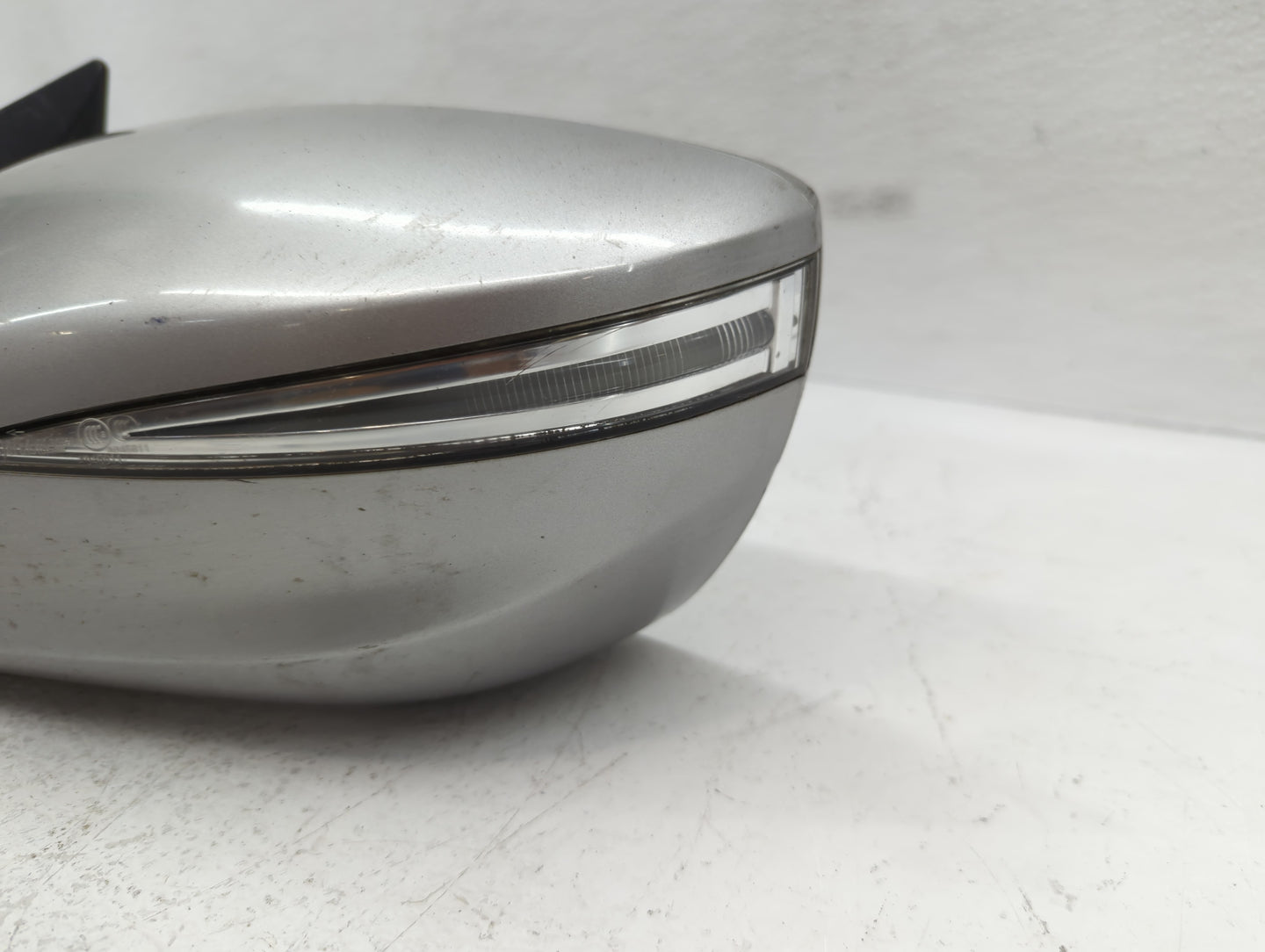 2012-2013 Hyundai Azera Driver Side View Mirror - Left Door Mirror OEM Used - Oemusedautoparts1.com