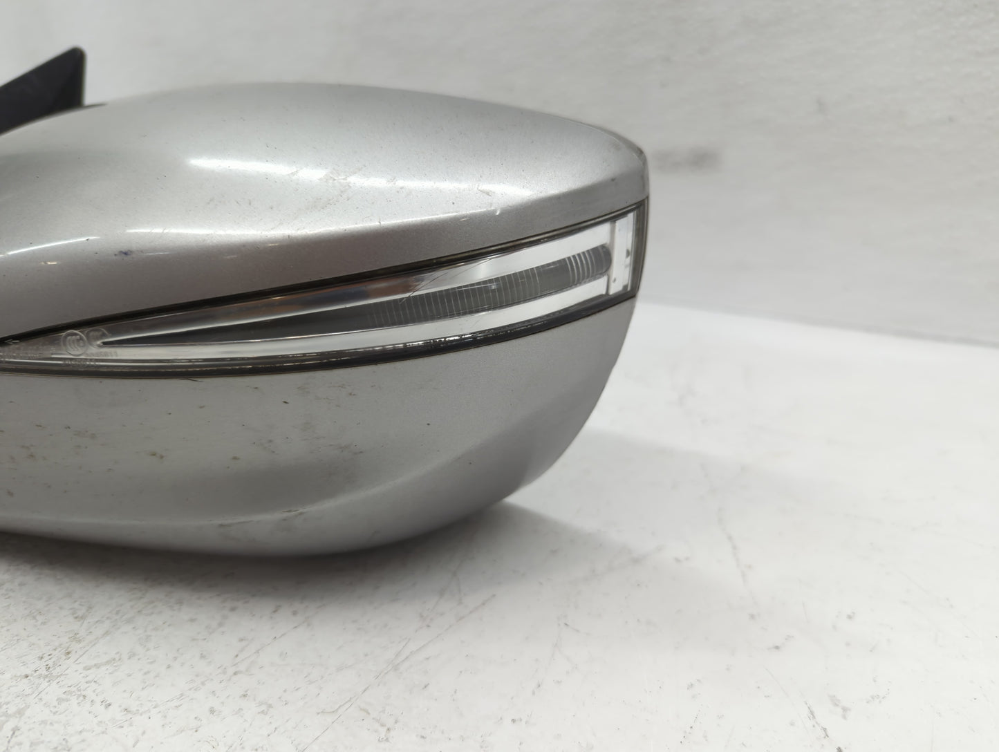 2012-2013 Hyundai Azera Driver Side View Mirror - Left Door Mirror OEM Used - Oemusedautoparts1.com
